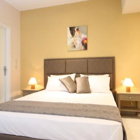 Διαμέρισμα Dina *