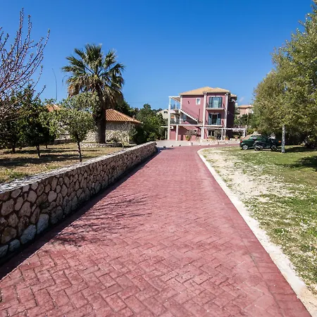 Διαμέρισμα Dina *