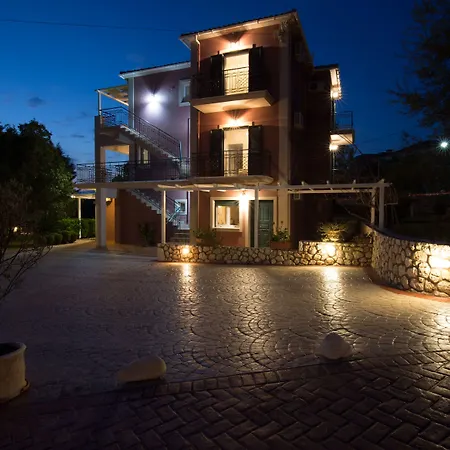 Dina Διαμέρισμα *