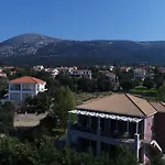 Dina *