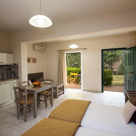 Dina Apartament Razáta