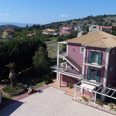 Dina Apartament Razáta
