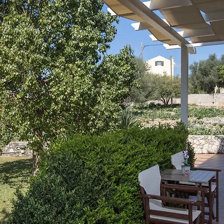 Apartament Dina *
